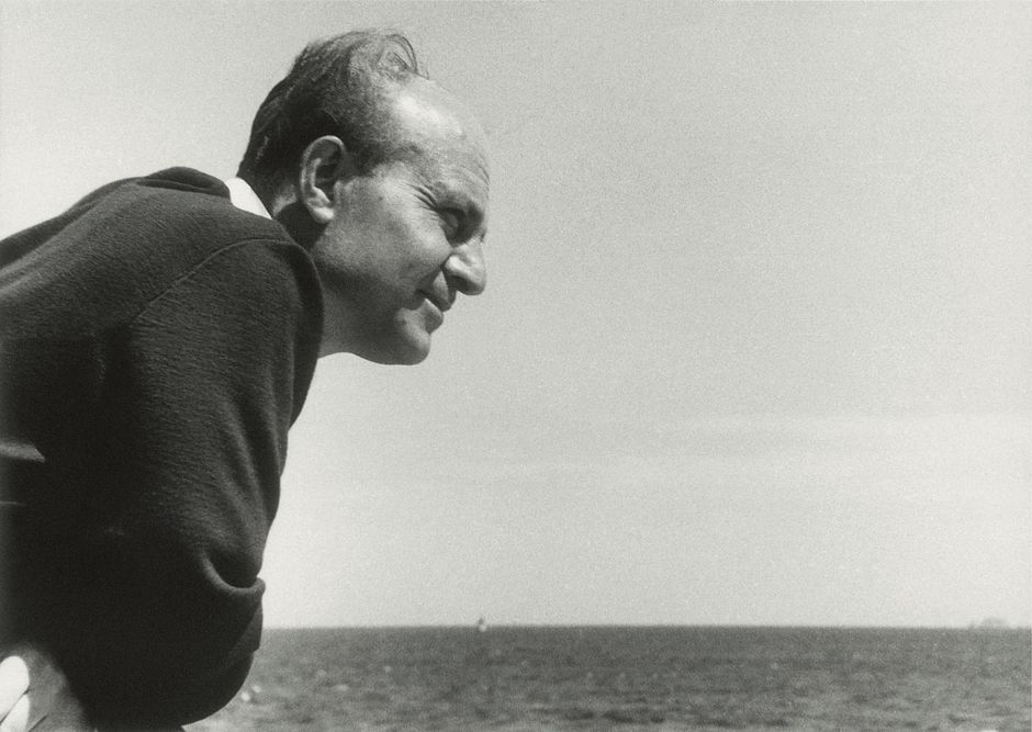 Ο λυρισμός της ποίησης του Οδυσσέα Ελύτη μέσα από τη μουσική του Γιώργου Κουρουπού - Δημοτικό Θέατρο Αστέρια στις Σέρρες.