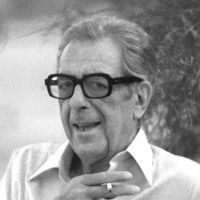 Νίκος Καρύδης