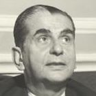 Πάνος Καραβίας